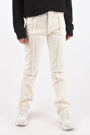 Jeans mit 3 Taschen und normaler Bundhöhe