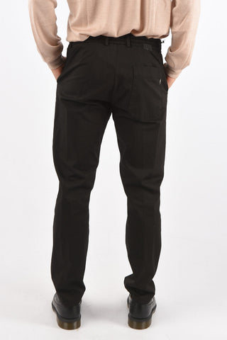 Pantaloni con coulisse e elastico in vita
