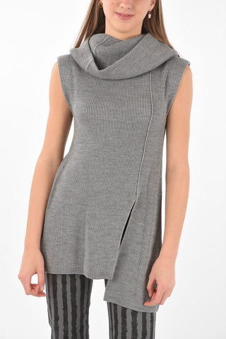 Maglia Smanicata a Costine con Maxicollo