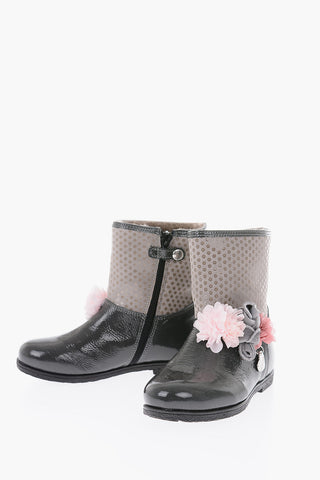 patent leather ankle boots with inner fur and flowers detail