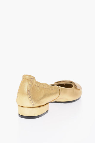ballerine in pelle laminata con fiocco