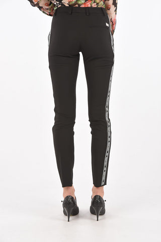 Pantaloni 3 Tasche con Bande Laterali Logate e Strass
