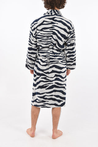 HOME zebra printed sponge bathrobe