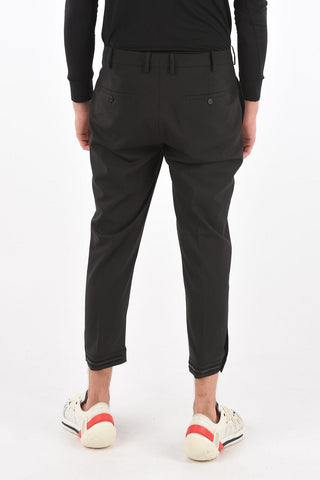pantalone slim fit con passanti