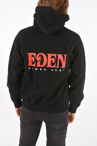 Kapuzenpullover aus recycelter Baumwolle mit Rückendruck