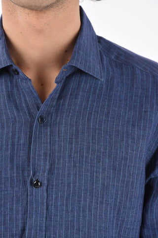 Camicia in lino gessata con collo francese