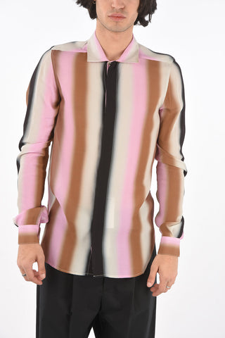 Camicia a Righe Sfumate con Abbottonatura Nascosta