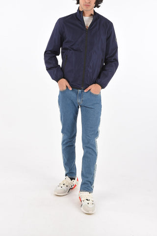Hooded windreaker with zip pockets