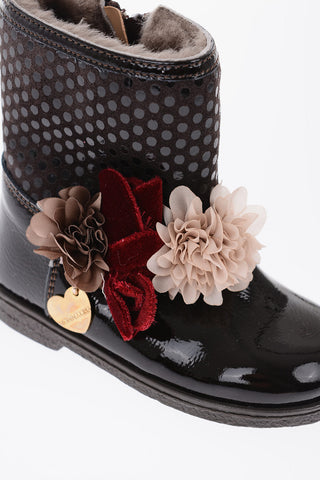 flowers Applications patent leather boots with fur inner