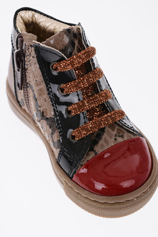 sneakers basse in pelle vernicata effetto pitone con stringhe in lurex 