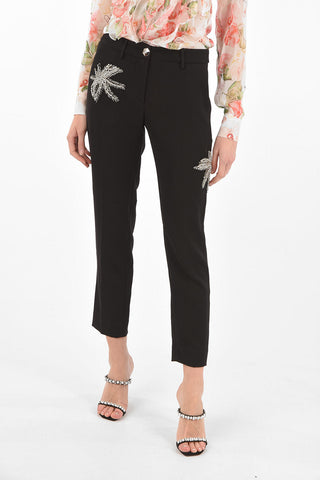 COUTURE EST.1978 pantalonI cropped ALOHA con decorazione gioiello
