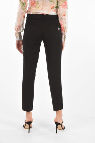 COUTURE EST.1978 pantalonI cropped ALOHA con decorazione gioiello