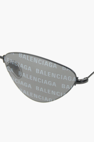 square frame INVISIBLE CAT sunglasses with logoed lenses
