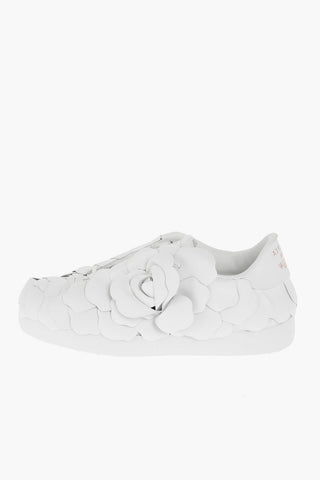 Leather Sneakers embellished with 3D Petals