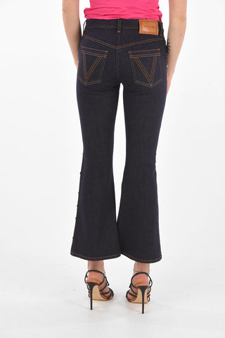 Jeans Bootcut con Lavaggio Scuro e Borchie