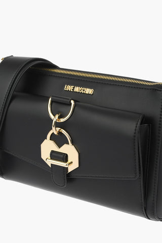 LOVE borsa a tracolla in ecopelle con pendente a cuore e maxi tasca frontale
