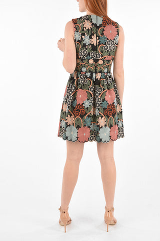 Vestito Shift Ricamato con Dettagli Cut-out