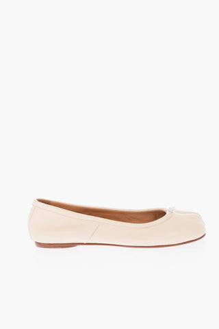MM22 leather TABI ballet flats