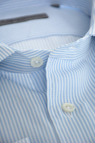 striped spread collar shirt