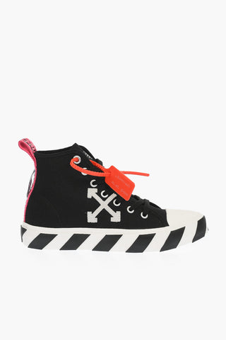 Canvas mid top Sneakers