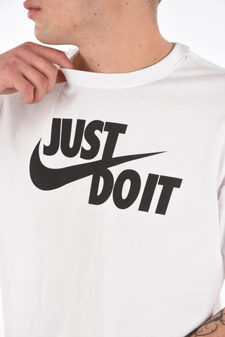 T-Shirt mit Rundhalsausschnitt und großem kontrastierendem Frontprint