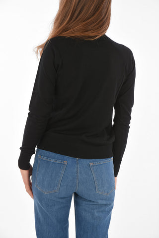 Lightweight crew-necks olid color wool sweater