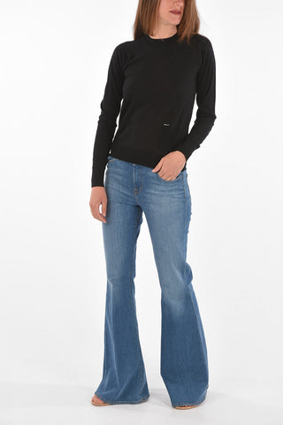 Lightweight crew-necks olid color wool sweater