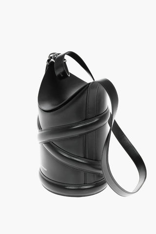 Leather CURVE MEDIUM Bucket Bag