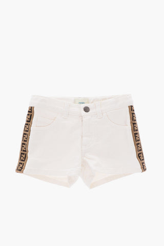 shorts in denim con banda logata