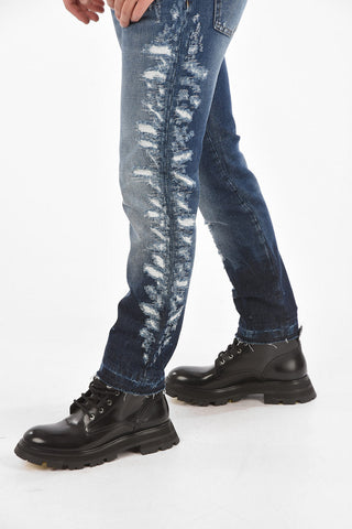 Jeans Distressed Regular Fit con Fondo a Taglio Vivo