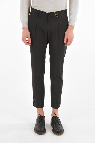 pantaloni in lana vergine a una pince