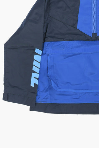 Windjacke mit Kapuze