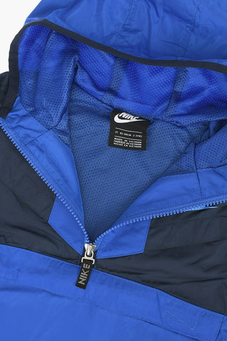 Windjacke mit Kapuze