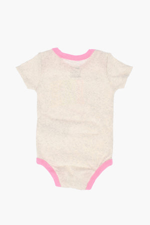 Body-Set mit Mütze und Lätzchen