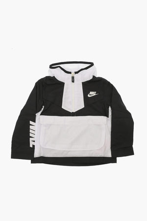 Windjacke mit Kapuze