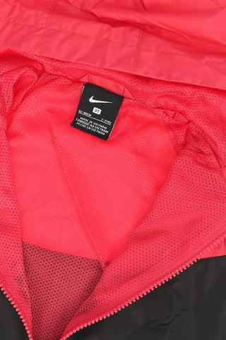 Windjacke mit Kapuze