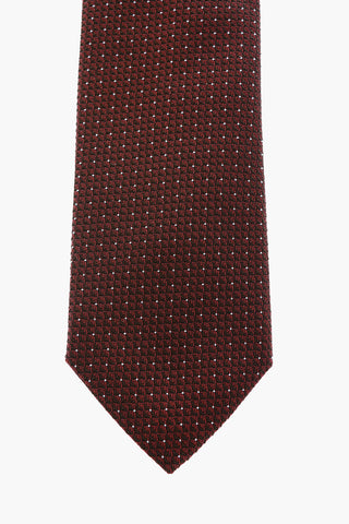 polka dots tie with geometric motif