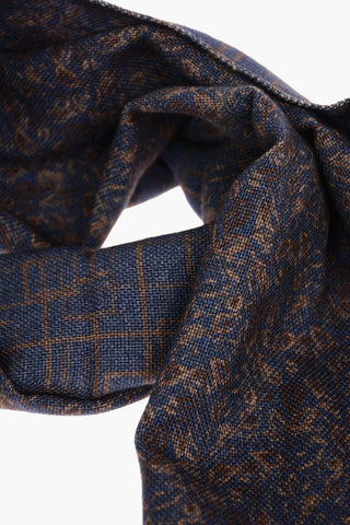 Wool Scarf with Foliage Pattern