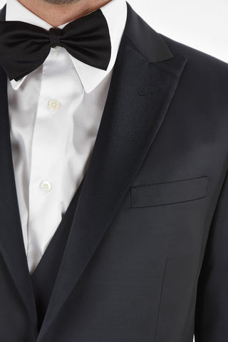 CC COLLECTION Virgin Wool Blend CERIMONY RESET 3-piece Suit with Peak Lapel