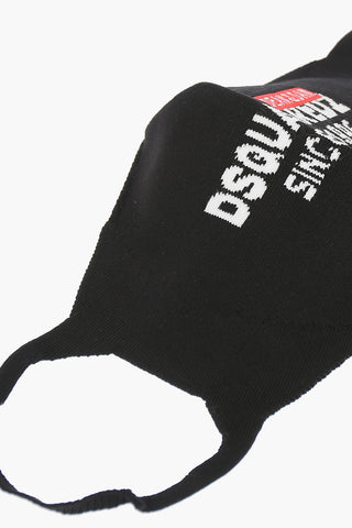 Maske mit kontrastierendem Logo