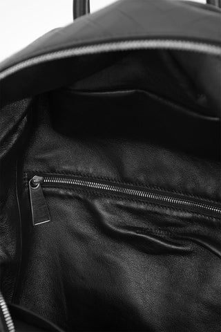 Zaino in Pelle Goffrata con Chiusura a Zip