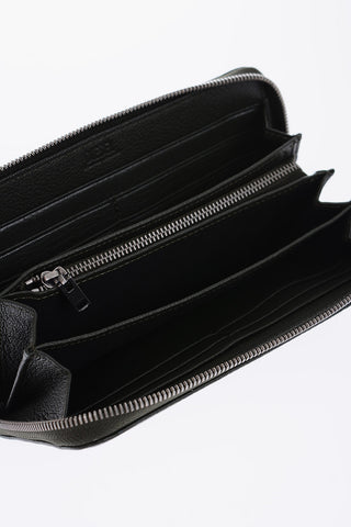 zip closure textured leather wallet
