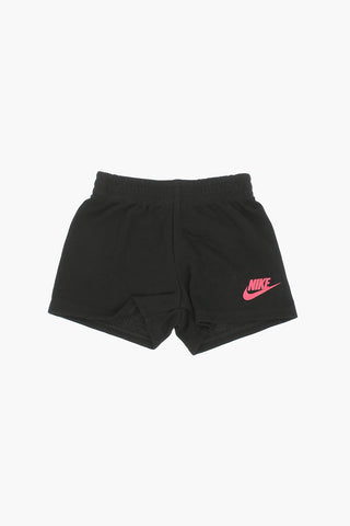 Set mit bedrucktem T-Shirt und Shorts