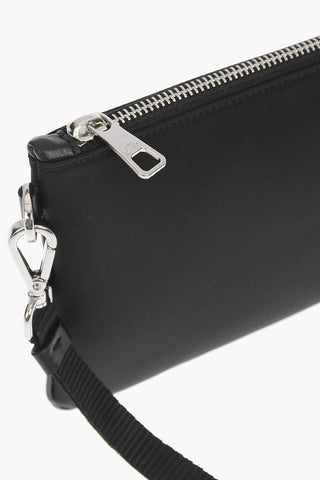 Pouch MONOGRAM SOLID a Tinta Unita con Logo in Rilievo