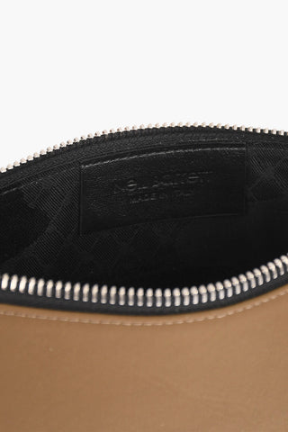 Pouch MONOGRAM SOLID a Tinta Unita con Logo in Rilievo