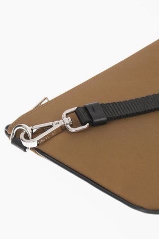 Pouch MONOGRAM SOLID a Tinta Unita con Logo in Rilievo