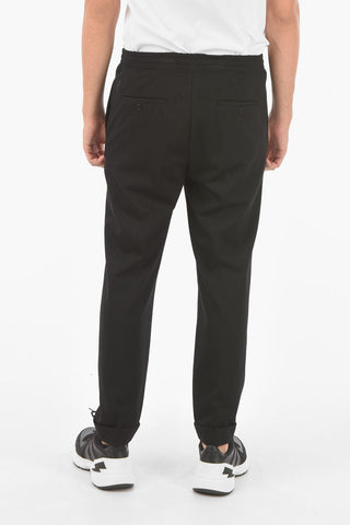 Pantaloni con Risvolto ed Elastico in Vita