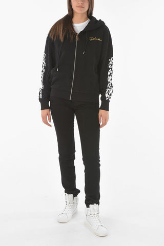 hooded sweatshirt with zip closure
