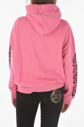 Felpa Hoodie a tinta unita con stampa sulla manica