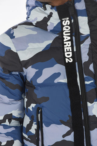Piumino Camouflage con Abbottonatura Nascosta e Cappuccio